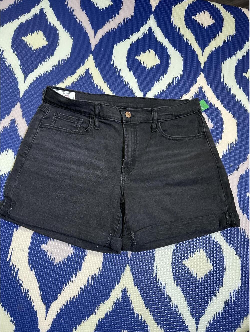 NEW! Gap Washed Black Jean Short SZ10- L K Everyday